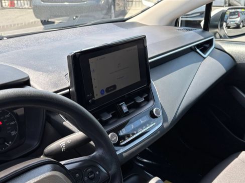 Used 2025 Toyota Corolla LE FWD image 20