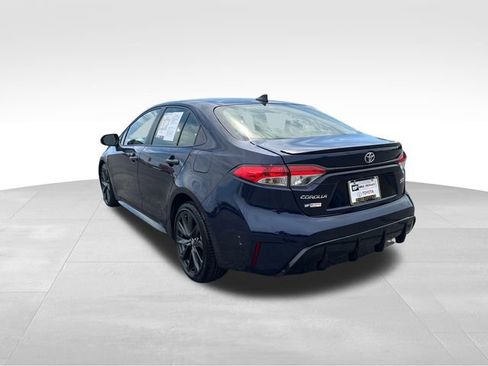 Used 2023 Toyota Corolla SE FWD image 3