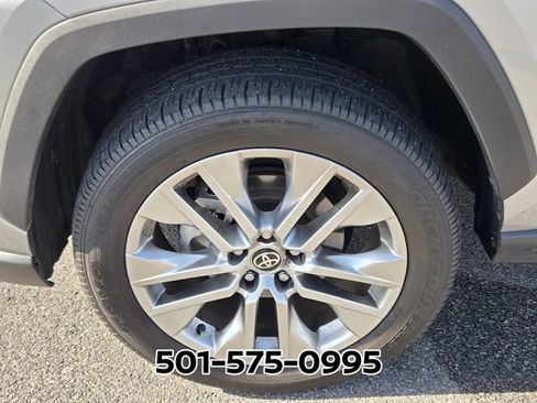 Used 2025 Toyota RAV4 XLE Premium FWD image 21