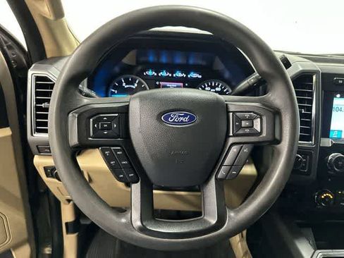 Used 2017 Ford F250 XLT w/ XLT Premium Package AWD/4WD image 15