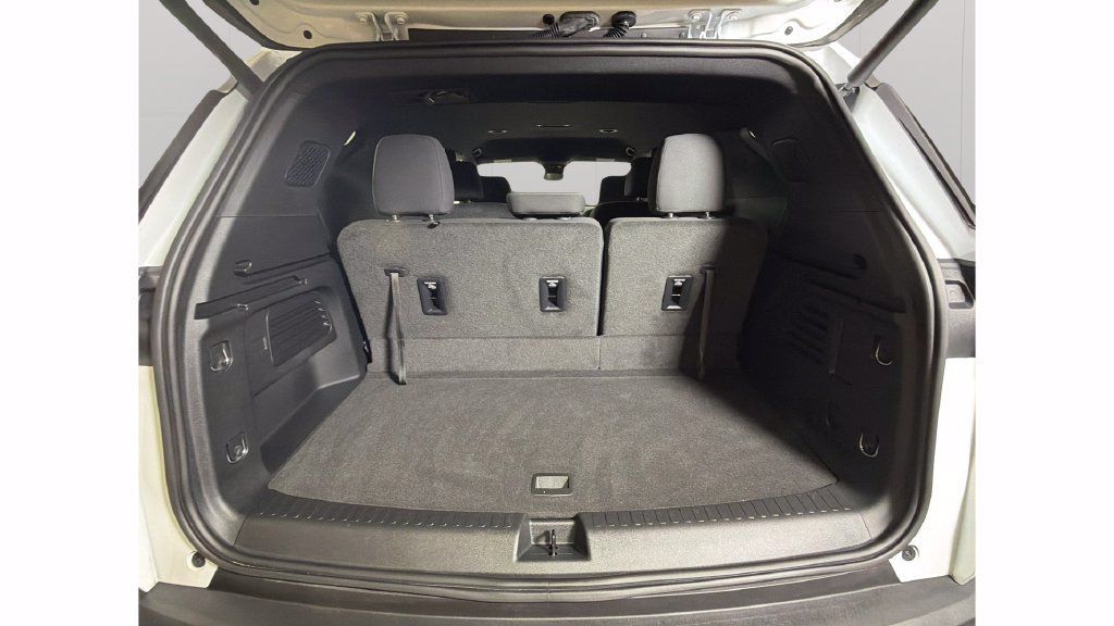 Used 2024 Chevrolet Traverse LT FWD image 29