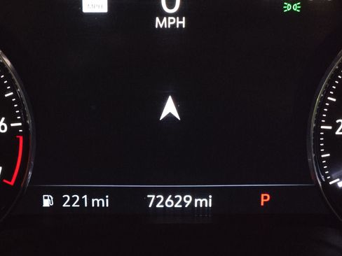 Used 2021 Buick Envision Essence w/ Technology Package I FWD image 30