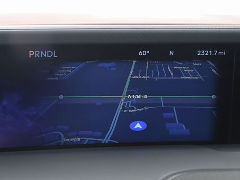 Used 2025 Lincoln Nautilus Premier image 19