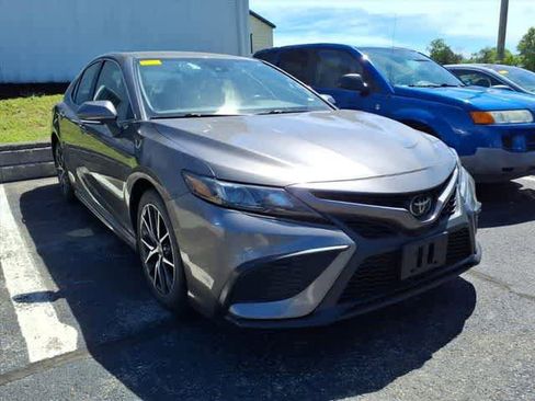 Used 2023 Toyota Camry SE FWD image 22
