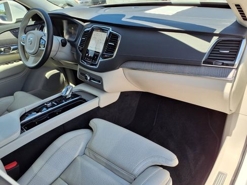 Certified 2023 Volvo XC90 B6 Ultimate AWD/4WD image 10