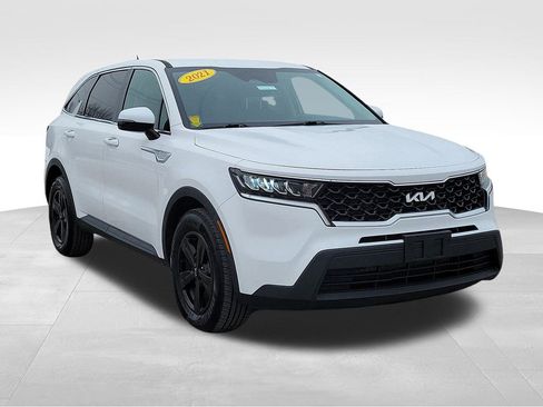 Used 2021 Kia Sorento LX image 3