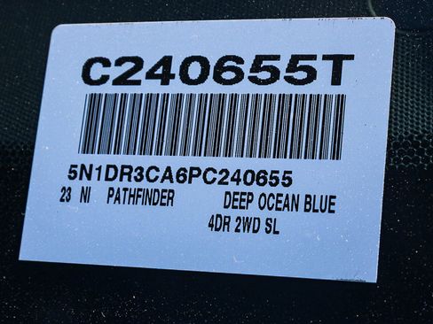 Used 2023 Nissan Pathfinder SL image 28