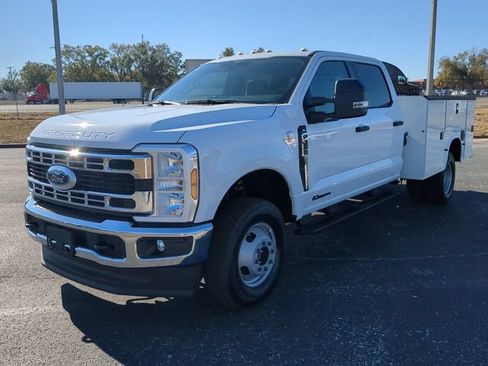 New 2026 Ford F350 XL w/ XL Chrome Package AWD/4WD image 9