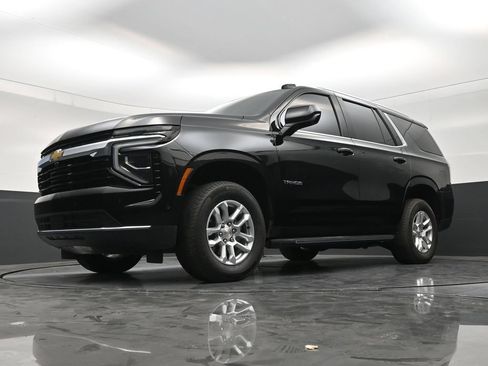 Used 2025 Chevrolet Tahoe LS RWD image 19