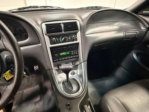 Used 2004 Ford Mustang GT RWD image 17