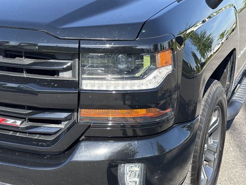 Used 2018 Chevrolet Silverado 1500 LT w/ All Star Edition AWD/4WD image 11