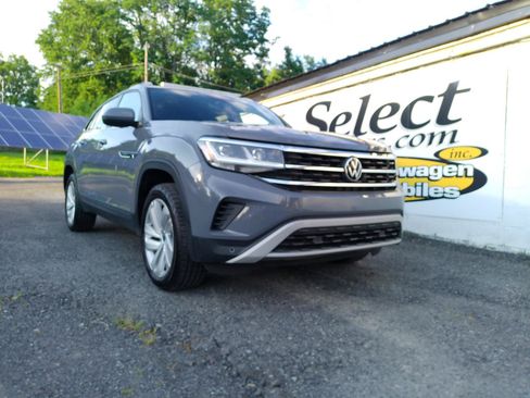 Used 2020 Volkswagen Atlas Cross Sport SE AWD/4WD image 1