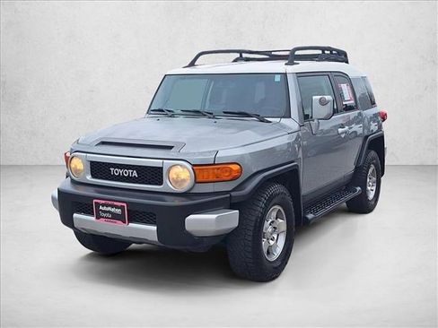 Used 2010 Toyota FJ Cruiser 4WD image 1