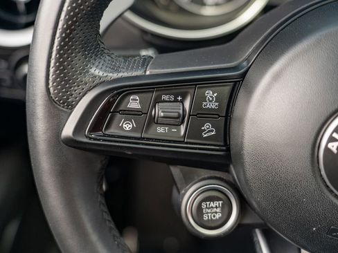 Used 2023 Alfa Romeo Stelvio Veloce AWD/4WD image 30