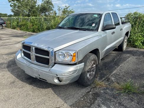 Used 2007 Dodge Dakota SLT RWD image 3