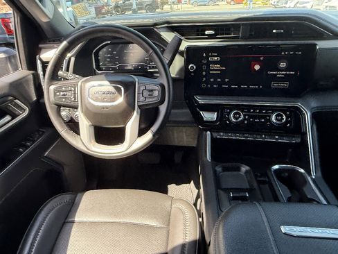 Used 2025 GMC Sierra 3500 Denali w/ Denali Reserve Package image 20