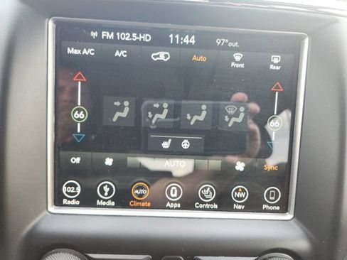 Used 2018 Jeep Grand Cherokee Altitude RWD image 33