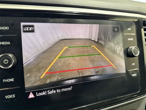 Used 2023 Volkswagen Atlas SE image 18