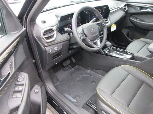New 2026 Chevrolet TrailBlazer ACTIV w/ Convenience Package FWD image 12