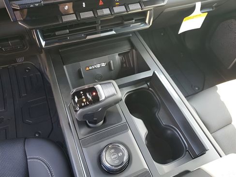 New 2026 GMC Hummer EV 4x4 Crew Cab image 38