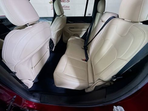 Used 2023 Jeep Grand Cherokee Limited image 27