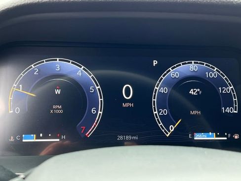 Used 2024 Jeep Grand Cherokee Altitude AWD/4WD image 19