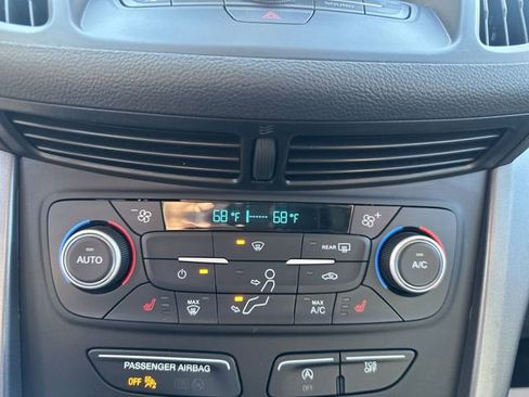 Used 2019 Ford Escape SEL AWD/4WD image 18