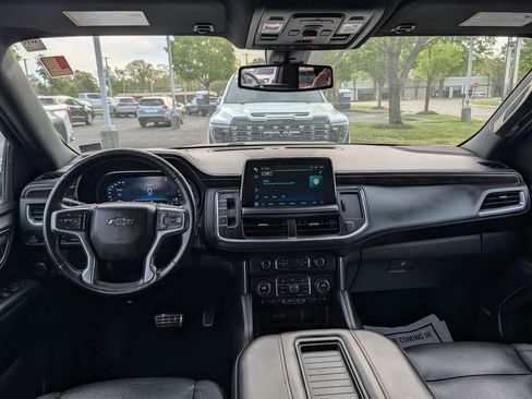 Used 2022 Chevrolet Tahoe Z71 w/ Luxury Package AWD/4WD image 10