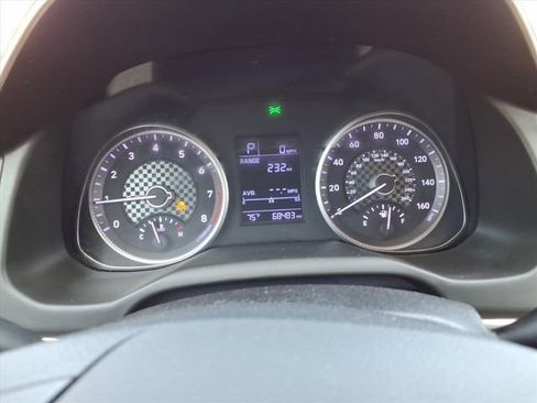 Used 2019 Hyundai Elantra SE image 20