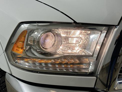 Used 2018 RAM 2500 Laramie w/ Snow Chief Group AWD/4WD image 40