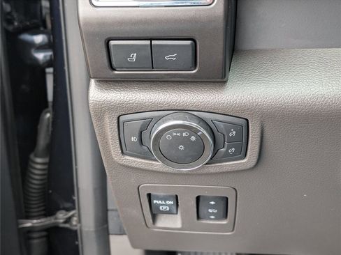 Used 2021 Ford Expedition Limited image 23