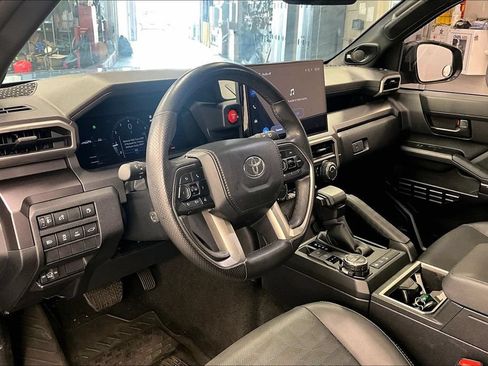 Used 2025 Toyota 4Runner TRD Sport Premium AWD/4WD image 13