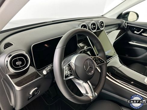Used 2025 Mercedes-Benz GLC 350e 4MATIC image 10