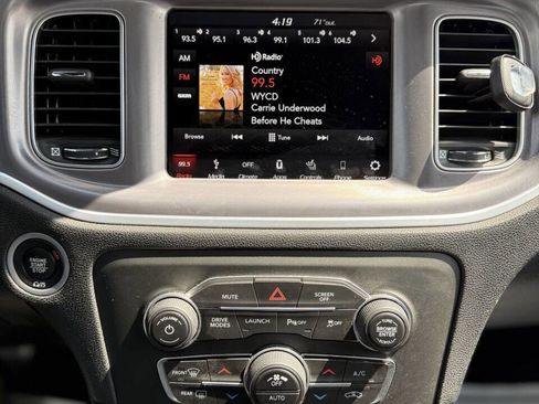 Used 2019 Dodge Charger Scat Pack image 18