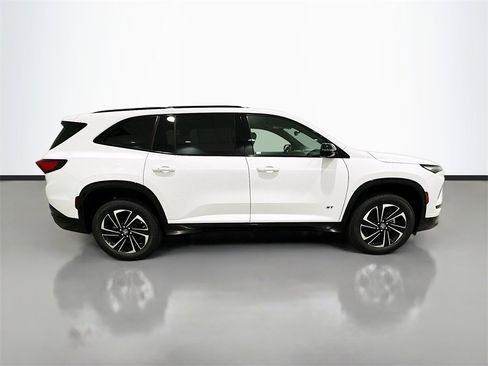 New 2026 Buick Enclave Sport Touring w/ Power Package image 8