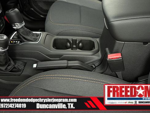 New 2025 Jeep Gladiator Willys image 37