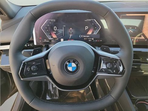 Used 2026 BMW 530i w/ Convenience Package RWD image 24