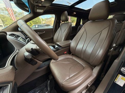 Used 2017 Lincoln MKX Reserve FWD image 25