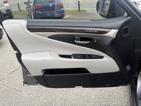 Used 2014 Lexus LS 460 L RWD image 23