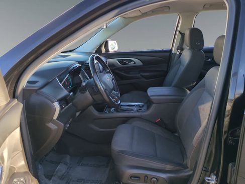 Used 2021 Chevrolet Traverse LT image 9