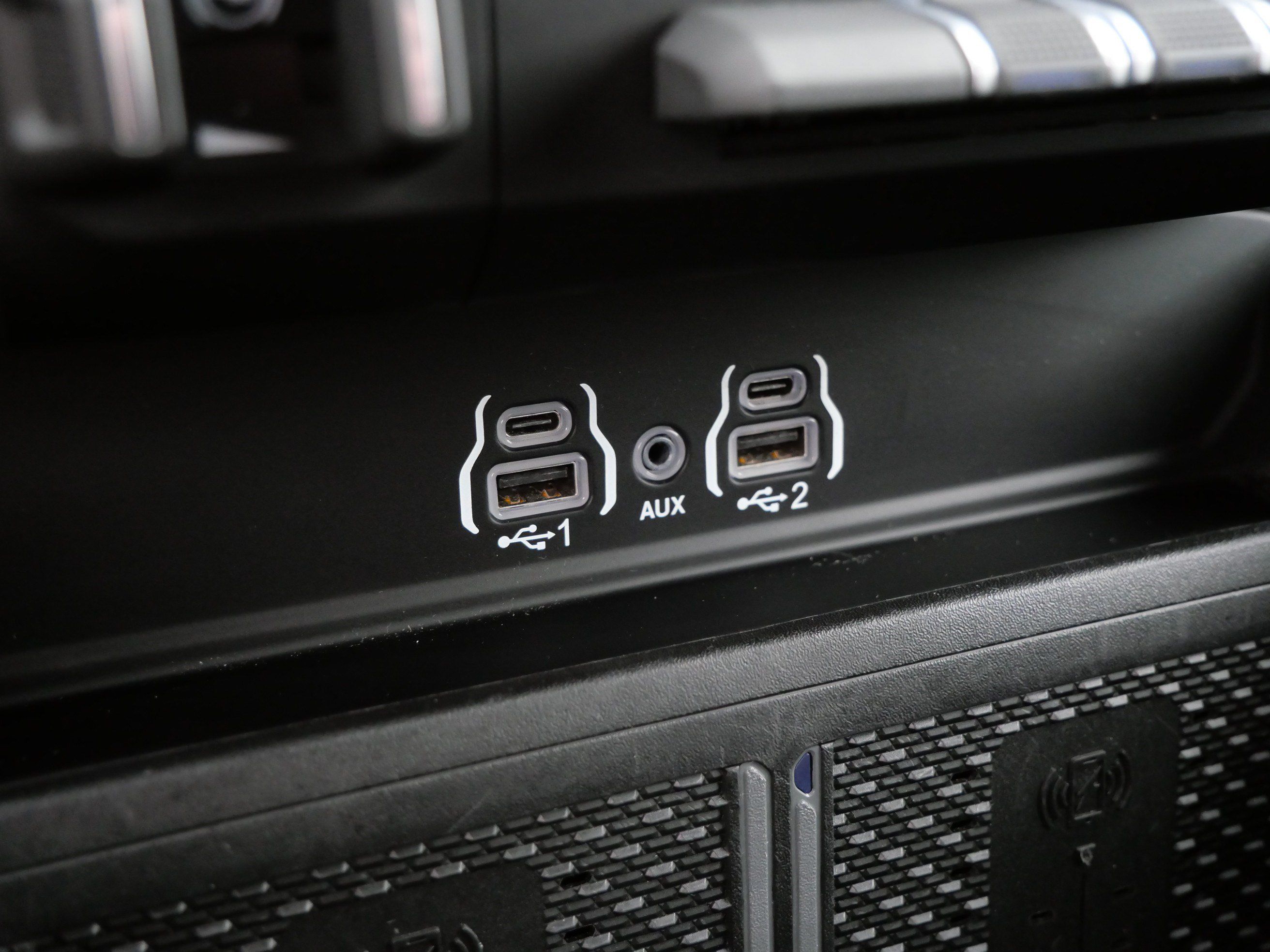 Used 2025 RAM 3500 Big Horn AWD/4WD image 32