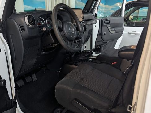 Used 2012 Jeep Wrangler Unlimited Sport AWD/4WD image 10