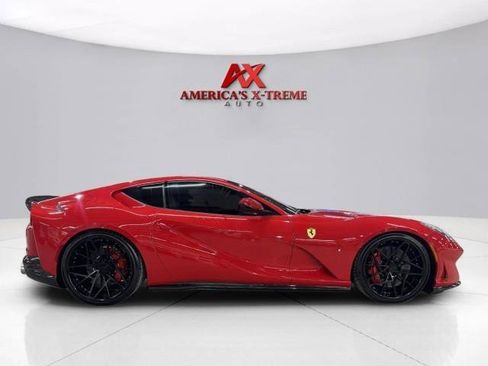 Used 2019 Ferrari 812 Superfast RWD image 9