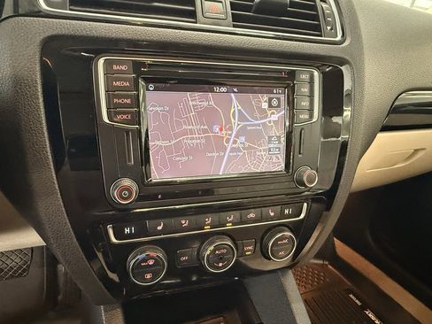 Used 2016 Volkswagen Jetta SEL Premium w/ Lighting Package image 22