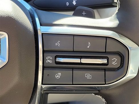 Used 2024 GMC Acadia Denali image 25