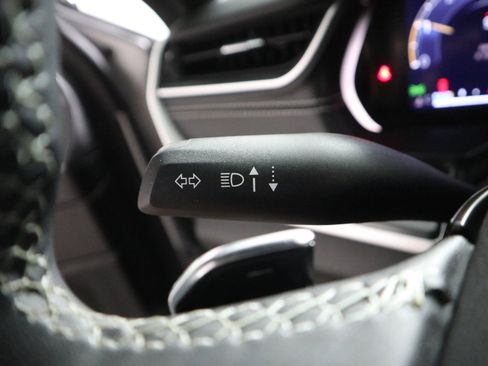 Used 2023 Jeep Grand Cherokee L Laredo image 26