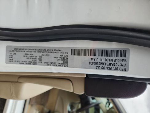 Used 2021 Jeep Grand Cherokee Overland AWD/4WD image 33