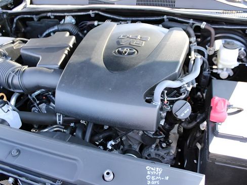Used 2023 Toyota Tacoma TRD Sport AWD/4WD image 27