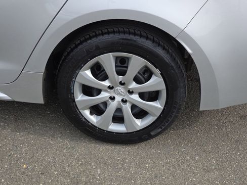 Used 2024 Toyota Corolla LE image 34