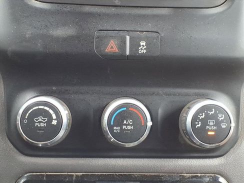 Used 2019 RAM 3500 Big Horn image 17